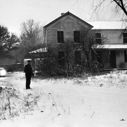 Blick auf das Haus des mutmaßlichen Serienmörders Ed Gein, in dem er ein trügerisch ruhiges Leben führte und in dem Teile der Leichen seiner Opfer gefunden wurden.