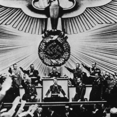 Hitler vor dem Reichstag am 1.9.1939