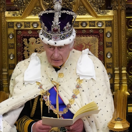König Charles bei der Regierungserklärung im Oberhaus des britischen Parlaments 