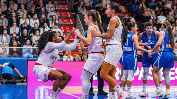 Sportschau - Deutsche Basketball-frauen Besiegen Griechenland