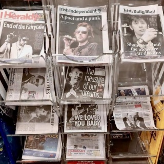 Zeitungen in Irland nach dem Tod von Shane MacGowan