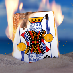 Brennende Spielkarte eines Pik-Königs, der Banjos in den Händen hält,  steckt im Sand - Symbolbild für den SWR Podcast "Based on a True Story – Die Könige von Malle" Folge 5
