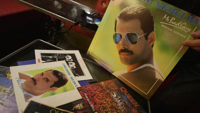 Alben von Freddie Mercury | Bild: Bayerischer Rundfunk 2021