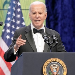 Der Präsident der USA, Joe Biden, spricht bei der 30. jährlichen Gala des "Asian Pacific American Institute for Congressional Studie".