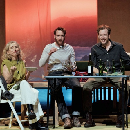 Leuchtfeuer von Nancy Harris am Staatstheater Mainz