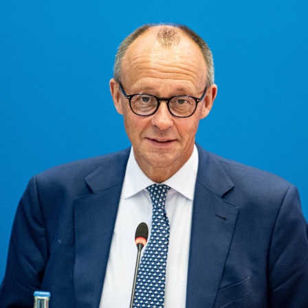 Friedrich Merz (CDU), Parteichef, spricht im Konrad Adenauer Haus.