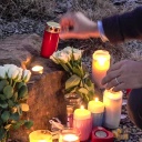 Kerzen und Blumen: Trauer nach dem Amoklauf auf dem Campusgelände der Universität Heidelberg, bei dem eine Studentin im Januar 2022 getötet worden war. Dem Täter, der sich vor der Tat zweitweise in psychiatrischer Behandlung befunden hatte, waren psychische Störungen bescheinigt worden.