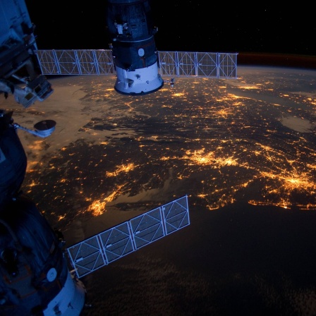ISS über Nachthimmel