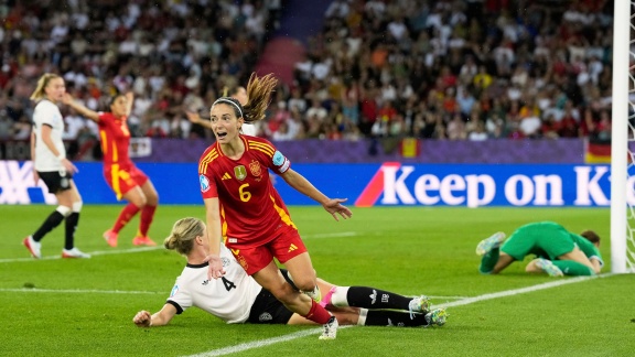 Coverbild Deutschland / Giulia Gwinn