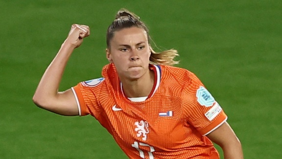 Coverbild Deutschland / Giulia Gwinn