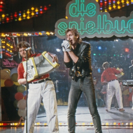 Die Band "Clowns und Helden" mit Sänger Carsten Pape bei einem Auftritt in der NDR-Sendung "Die Spielbude" (80er Jahre)