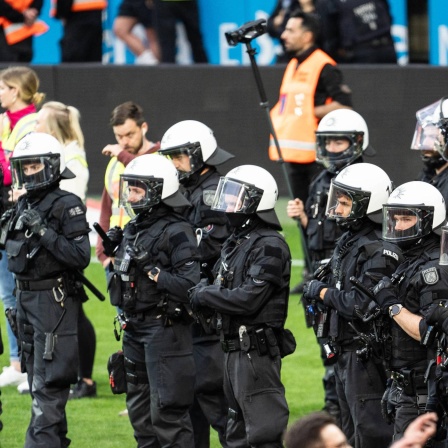 Polizei beim Fußball