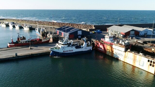 Die Iris, das neueste Schiff von "Kutterfisch" aus Cuxhaven liegt im dänischen Hanstholm. Von hier aus starten viele Fangschiffe aus ganz Europa in die Nordsee.