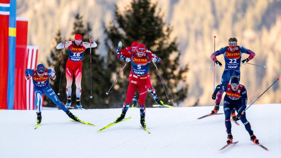 Sportschau Wintersport - Langlauf-sprint Der Frauen Und Männer In Toblach - Die Zusammenfassung