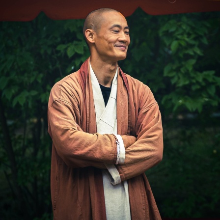 "Meister” Shi Heng Yi” und sein Shaolin-Klosterleben im Wald bei Kaiserslautern. Er ist zu Gast in SWR1 Leute