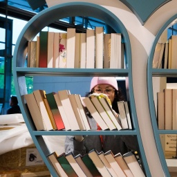 Blick in eine Halle vor der Eröffnung der Frankfurter Buchmesse (15.10.2024).