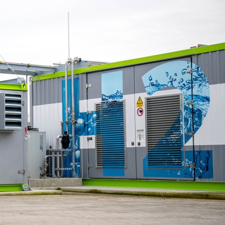 Eine Anlage zur Erzeugung von grünem Wasserstoff, einem Elektrolyseur des Unternehmens Turneo