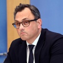 Christian Karagiannidis sitzt in der Bundespressekonferenz in Berlin.