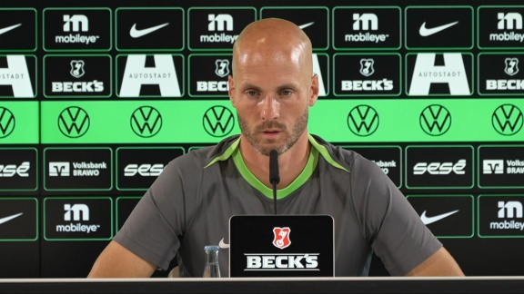 Sportschau Bundesliga - Wolfsburg-trainer Simonis - 'nicht Super Zufrieden'