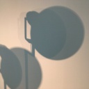 Lautsprecher Schatten an einer Wand