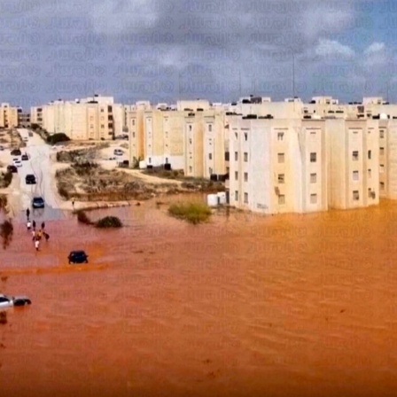 Libyen: Straßen sind nach dem Sturm "Daniel" überflutet.