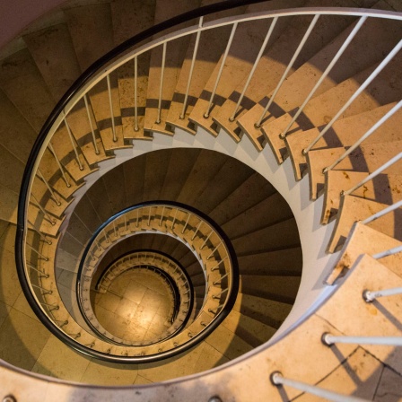 Wendeltreppe im Café Glockenspiel in München