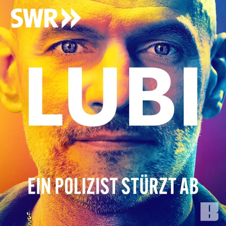 Portrait des Polizisten Rolf L. Er schaut direkt in die Kamera, von links ist sein Gesicht orange beschienen, von rechts blau. Darüber liegt der Text: Lubi - Ein Polizist stürzt ab.