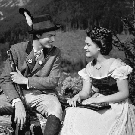 Filmszene: Die junge Sissi und Kaiser Franz Joseph bei der Jagd (Archivbild)