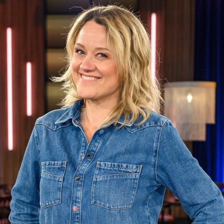 Comedienne Lisa Feller bei einer TV-Aufzeichnung.  Lisa Feller ist zu Gast bei &#034;SWR1 Leute Live&#034;. &#034;Schillerstraße&#034;, &#034;Quatsch Comedy Club&#034; und &#034;Ladies Night&#034; zeigen: sie ist eine Top Comedienne.