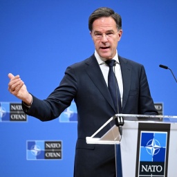 NATO-Generalsekretär Mark Rutte gibt vor dem NATO-Außenministertreffen im NATO-Hauptquartier in Brüssel, Belgien, eine Presseerklärung ab.