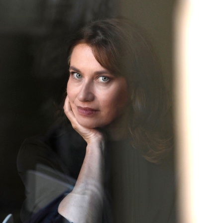 Emmanuelle Devos