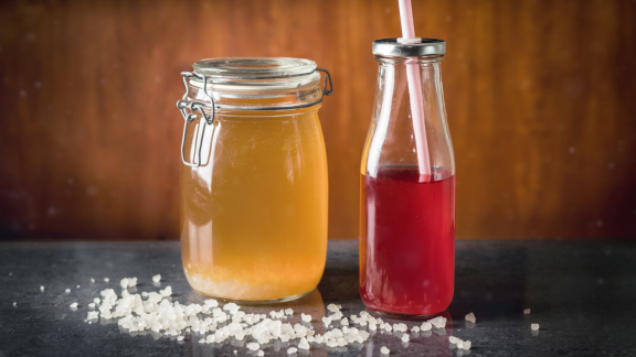 Wer Weiß Denn Sowas? - Was Trifft Im Unterschied Zu Kombucha Auf Wasserkefir Zu.