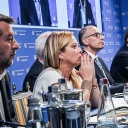 A.Tajini, M.Salvini, G.Meloni, E.Letta und C.Calenda bei einer Veranstaltung zur Zukunft Italiens