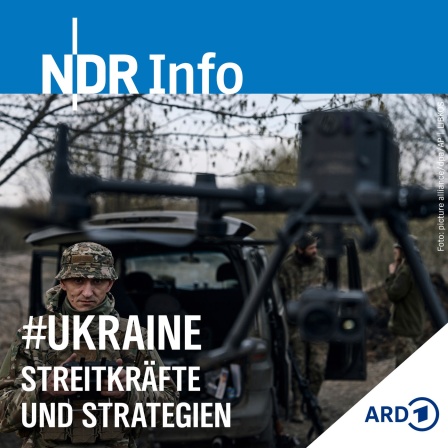 Ein ukrainischer Soldat startet eine Drohne im Gebiet der schwersten Gefechte.