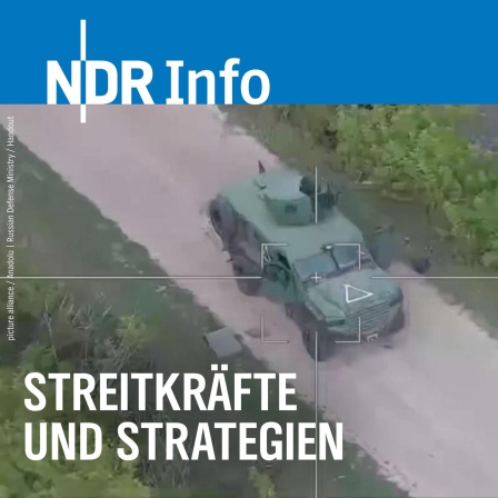 Ein Screenshot aus einem vom russischen Verteidigungsministerium veröffentlichten Video zeigt, wie russische Streitkräfte mit ihrem unbemannten Luftfahrzeug (UAV) Lancet das italienische Mehrzweck-Panzerkampffahrzeug AFU der ukrainischen Streitkräfte ins Visier nehmen, bevor sie einen Raketenangriff in der Oblast Kursk starten 