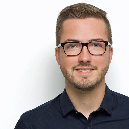 Porträtbild des ARD-Korrespondenten Jim-Bob Nickschas.