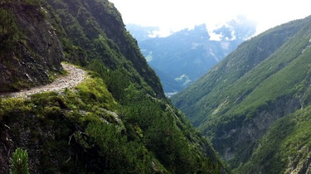 Ein Tal in den Alpen (Foto: SR)