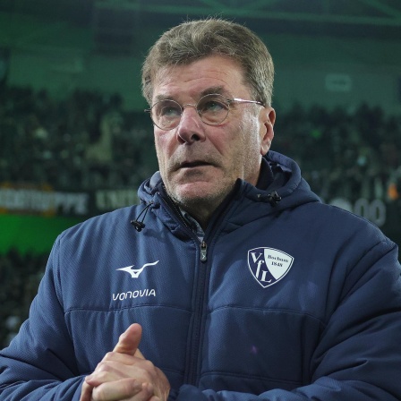 Dieter Hecking, Trainer des VfL Bochum