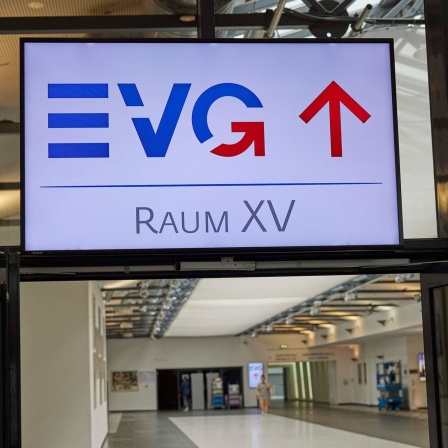 Bildschirm mit EVG-Logo