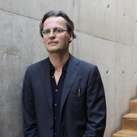 Wie Zuhören innere Gastfreundschaft wird: Bernhard Pörksen, Autor und Medienwissenschaftler