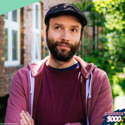 Marc-Uwe Kling zu Gast bei Eva Schulz im Podcast Deutschland3000.