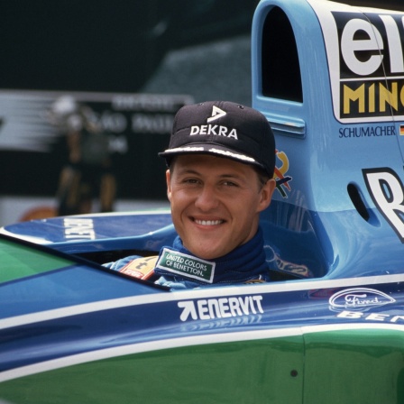 Michael Schumacher 1994 im Cockpit seines Benetton B194 F1 