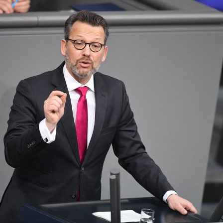 Otto Fricke (FDP) spricht in der Debatte zum Auftakt der Haushaltswoche.