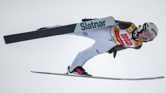 Sportschau Wintersport - Skispringen Der Frauen In Lathi - Der 1. Durchgang Im Re-live