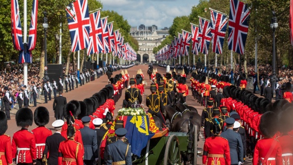 Hart Aber Fair - Der Queen-abschied: Warum Immer Noch Der Kult Um Königshäuser.