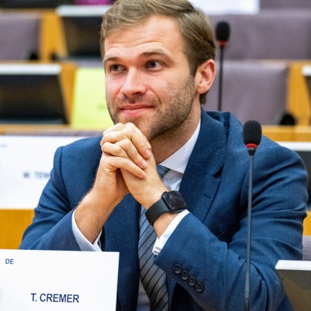 Der SPD-Politiker Tobias Cremer im EU-Parlament in Brüssel