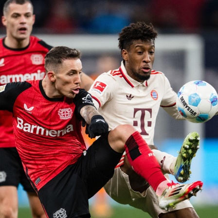 Kampf um den Ball in Leverkusen