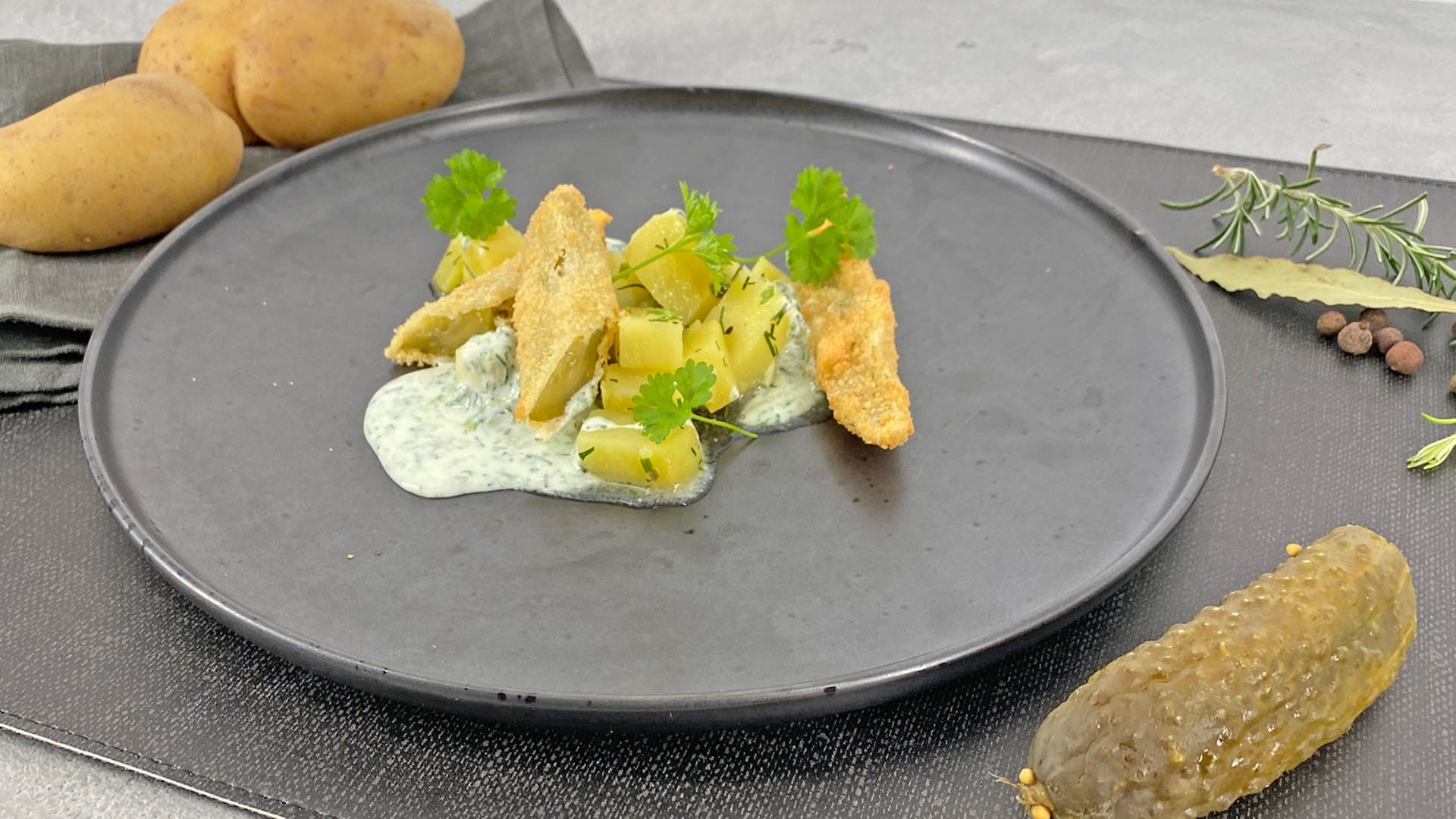 ARDBuffet Rezept Gebackene Gewürzgurken und Kräuterkartoffeln ARD