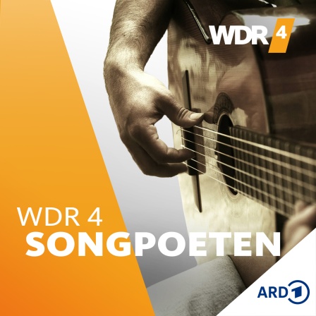 Eine Nahaufnahme einer Gitarre, die von einem Mann gespielt wird