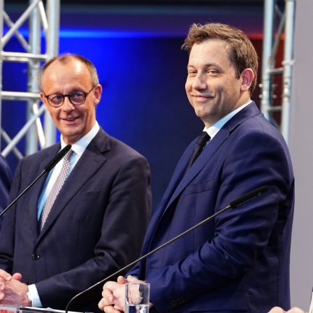Markus Söder (l-r), Ministerpräsident von Bayern und CSU-Vorsitzender, Friedrich Merz, Unions-Kanzlerkandidat und CDU-Bundesvorsitzender, Lars Klingbeil, SPD-Fraktions- und Bundesvorsitzender, und Saskia Esken, SPD-Bundesvorsitzende